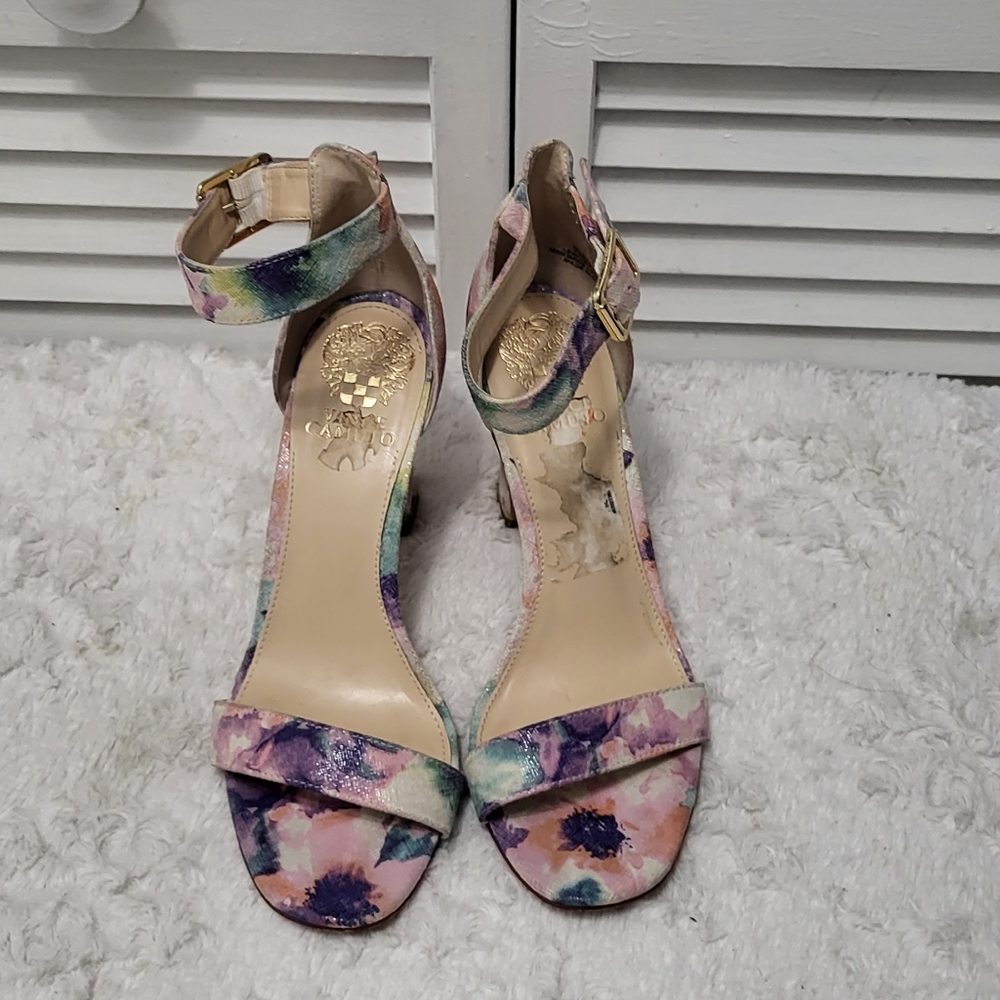 Vince Camuto leather heels size 7M - Picture 1 of 6